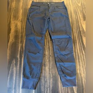 PrAna Women’s hiking jogger style pants size 4
